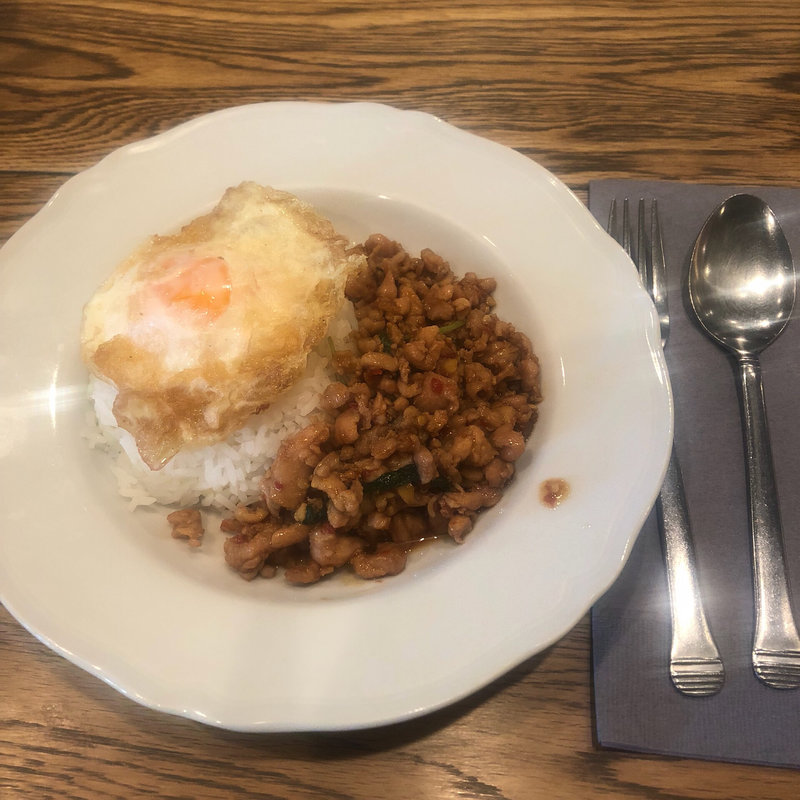 鶏のガパオ(マンゴツリーカフェ大宮)