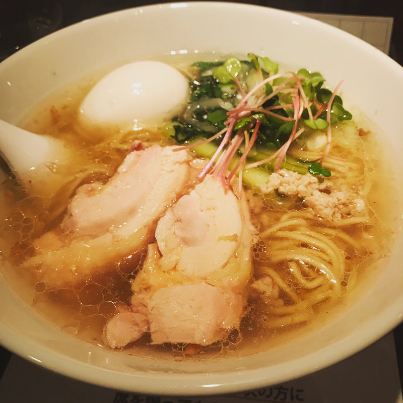塩生姜らー麺 味玉入り(塩生姜らー麺専門店MANNISH 淡路町本店)