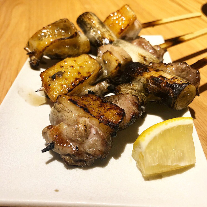 鶏もも(鶏と野菜 炭焼 久三酉)