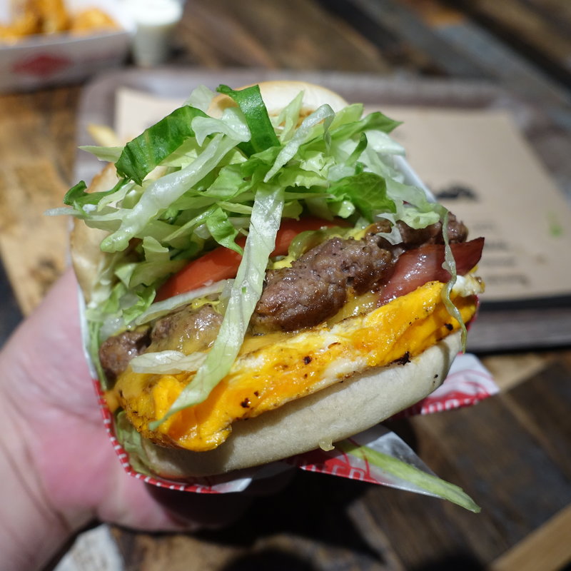 ベーコンエッグバーガー(FATBURGER 渋谷店)