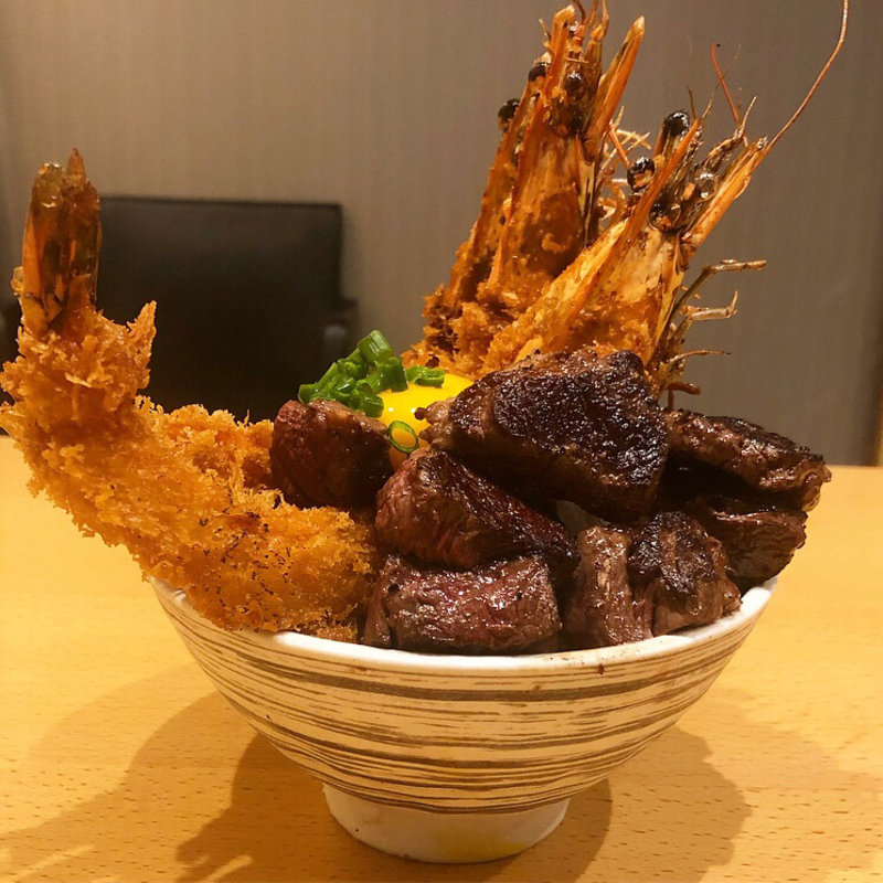 海老とお肉の安土城(祇園花うさぎ)