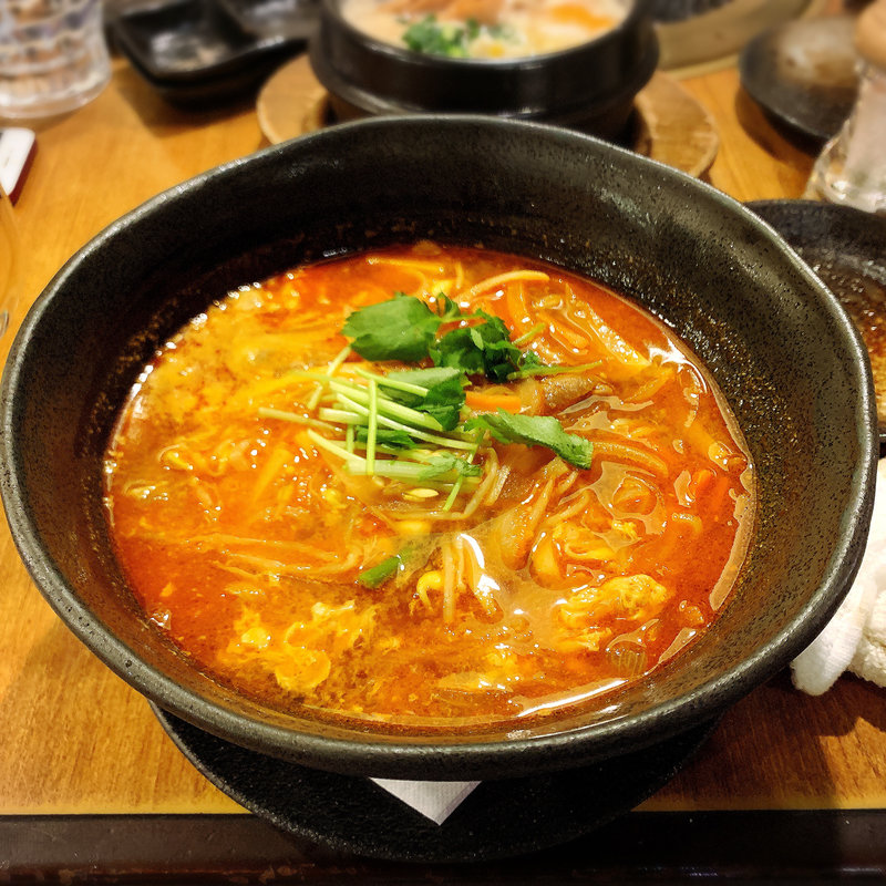 カルビラーメン(焼肉市場めぐろや本店)