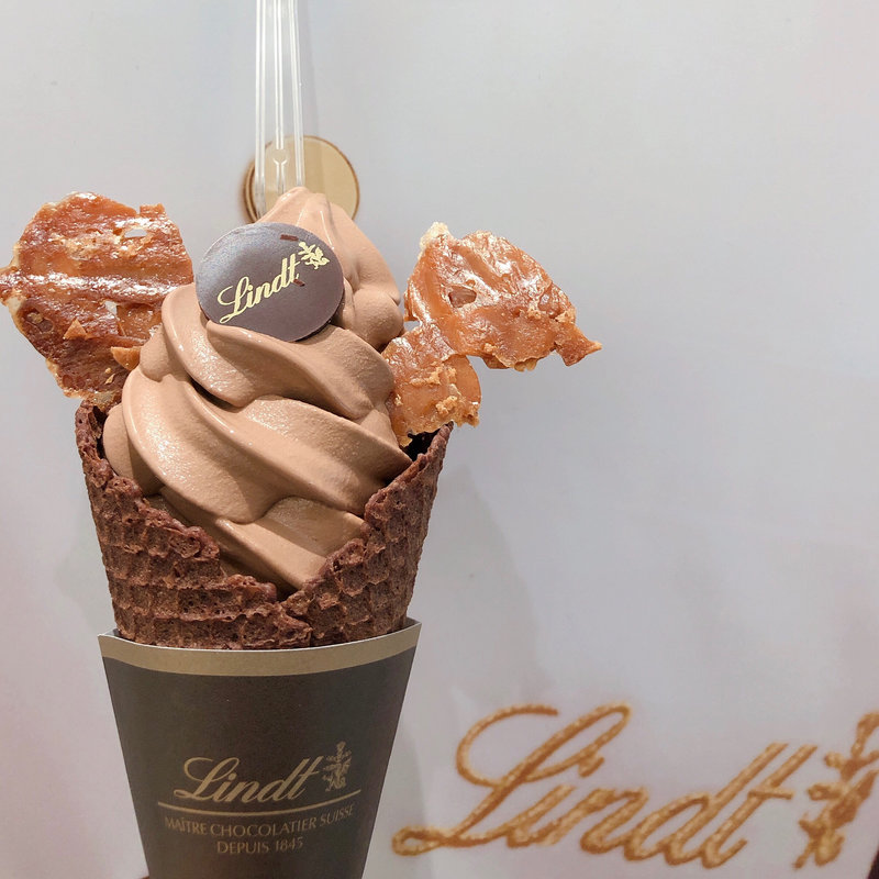 ソフトクリーム （ コーン ダーク ）(リンツショコブティック&カフェ 神戸マルイ店)