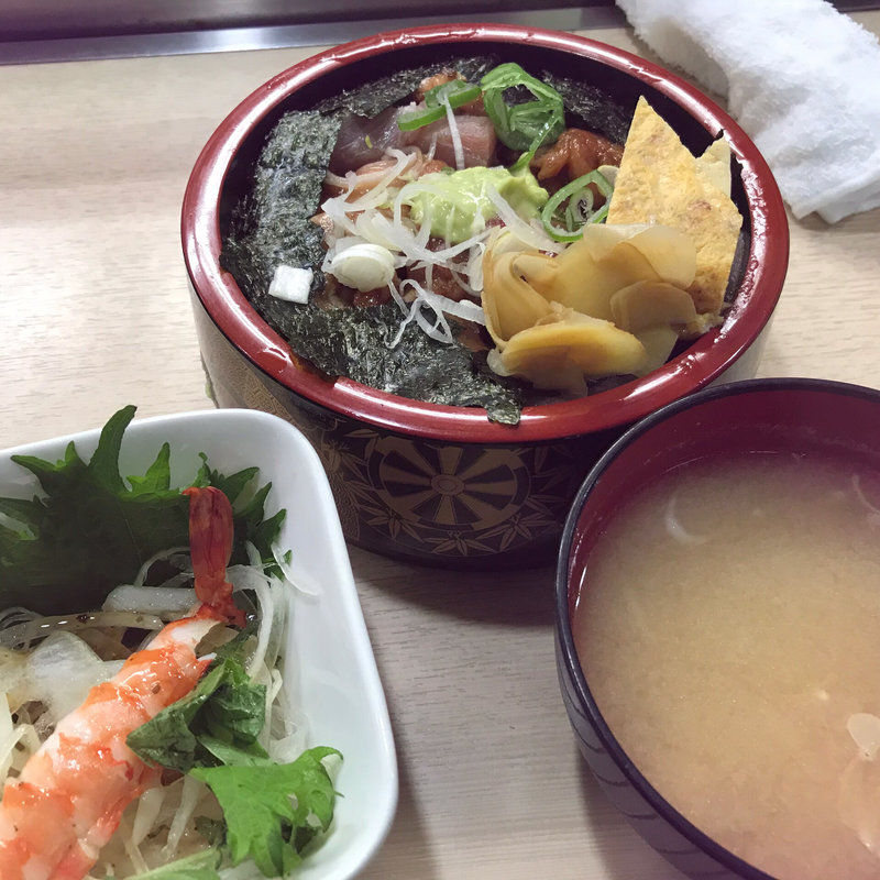 中落ち丼(仲寿司)