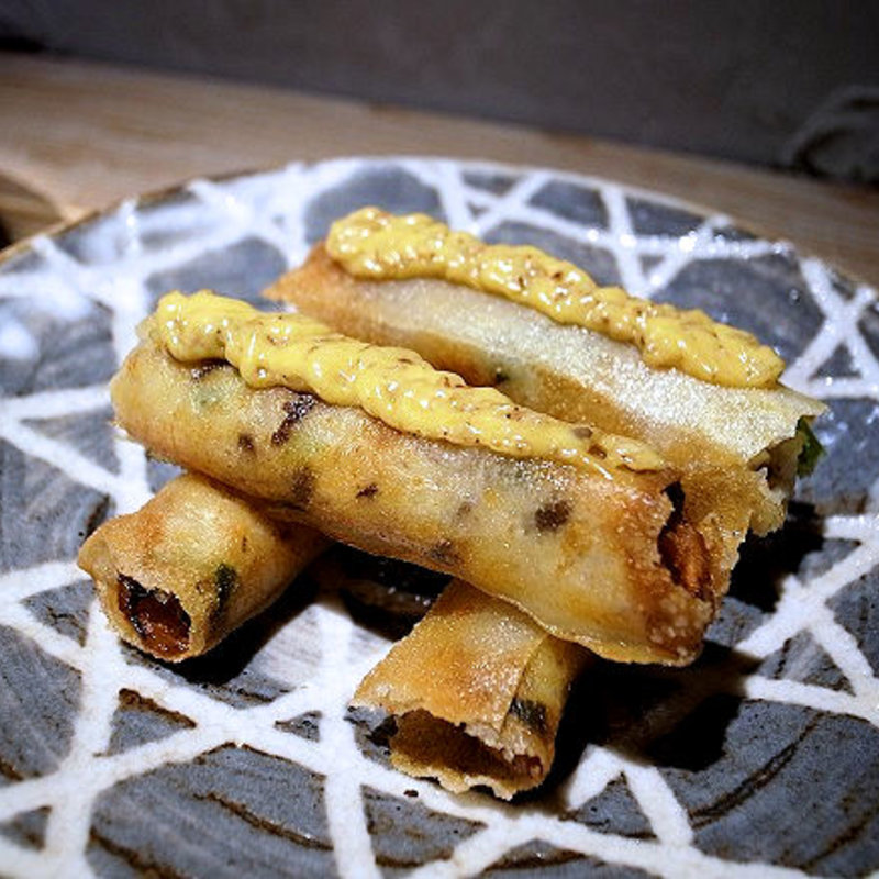 海老椎茸の春巻き(E・A・T （イーエーティー）)