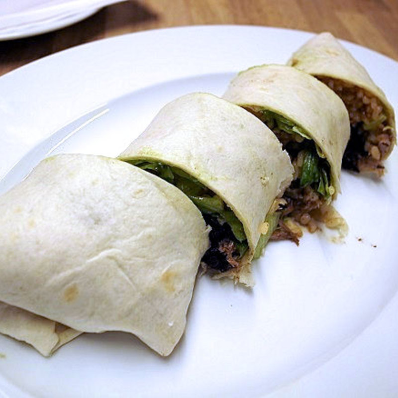 ポークブリトー(E・A・T （イーエーティー）)