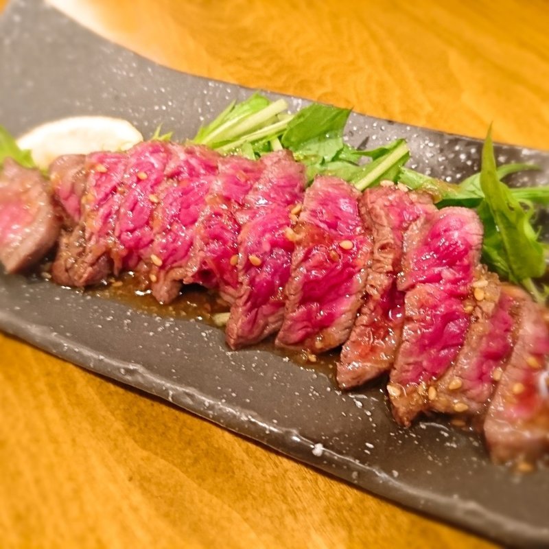 国産牛肉たたき(隠れ家ダイニング林Rin)