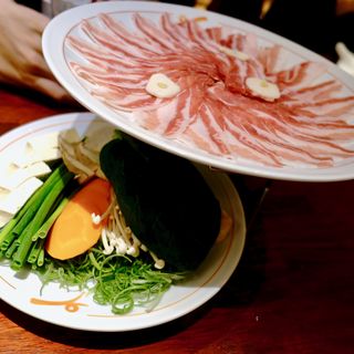 黒豚しゃぶ肉+野菜盛り(いちにいさん アミュプラザ鹿児島店 )