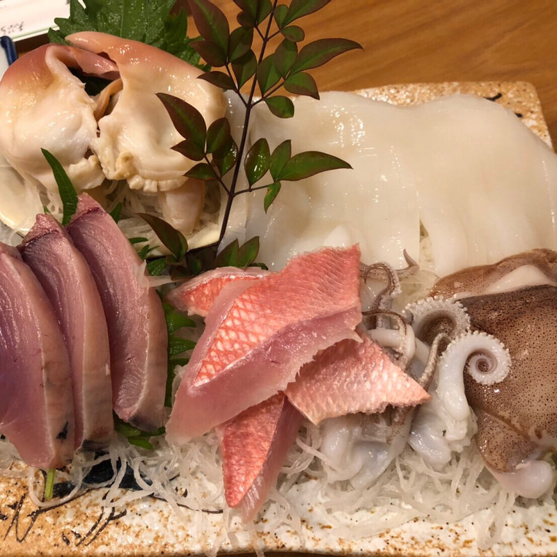 刺身盛り合わせ(はるな )