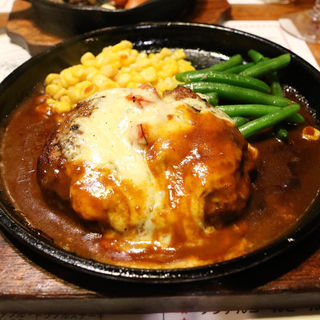 チーズハンバーグ(ステーキハウス ペコペコ 鹿浜１号店)