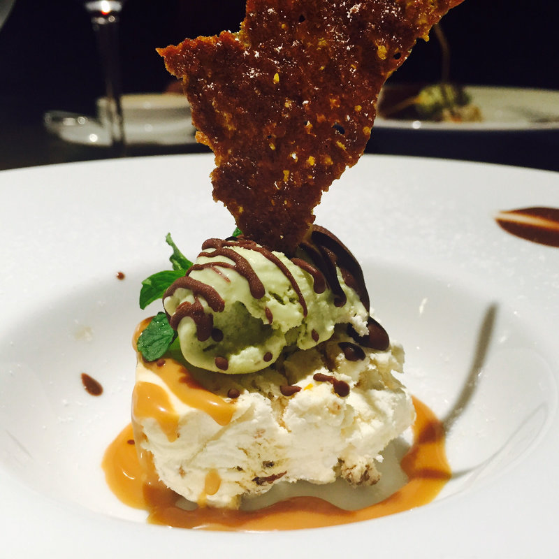 ピスタチオのアイスクリーム、ナッツのセミフレッド(ビストロフレンチ ア・マ・ファッソン )