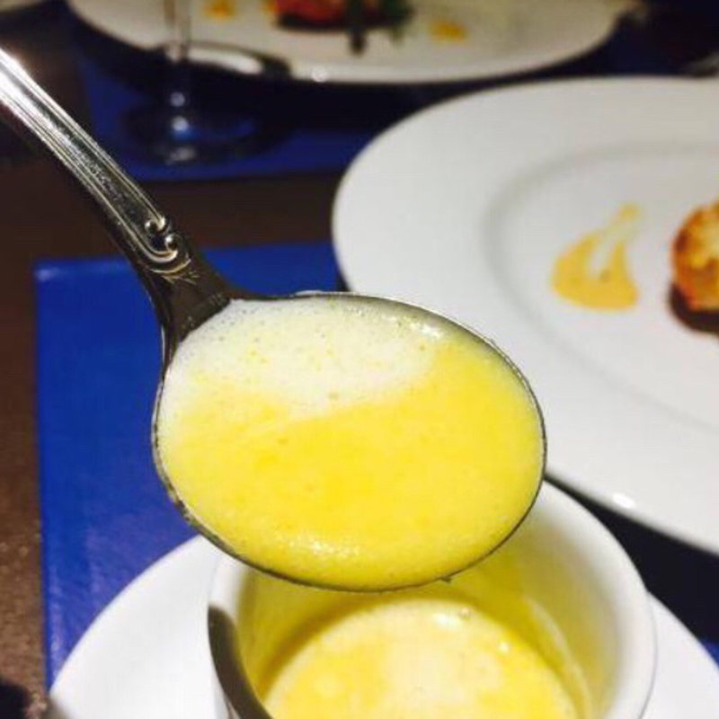 栗とコーンのスープカプチーノ仕立て(ビストロフレンチ ア・マ・ファッソン )