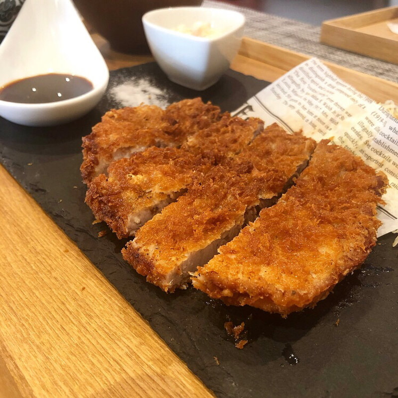 とんかつ(マんプクカツヤ)