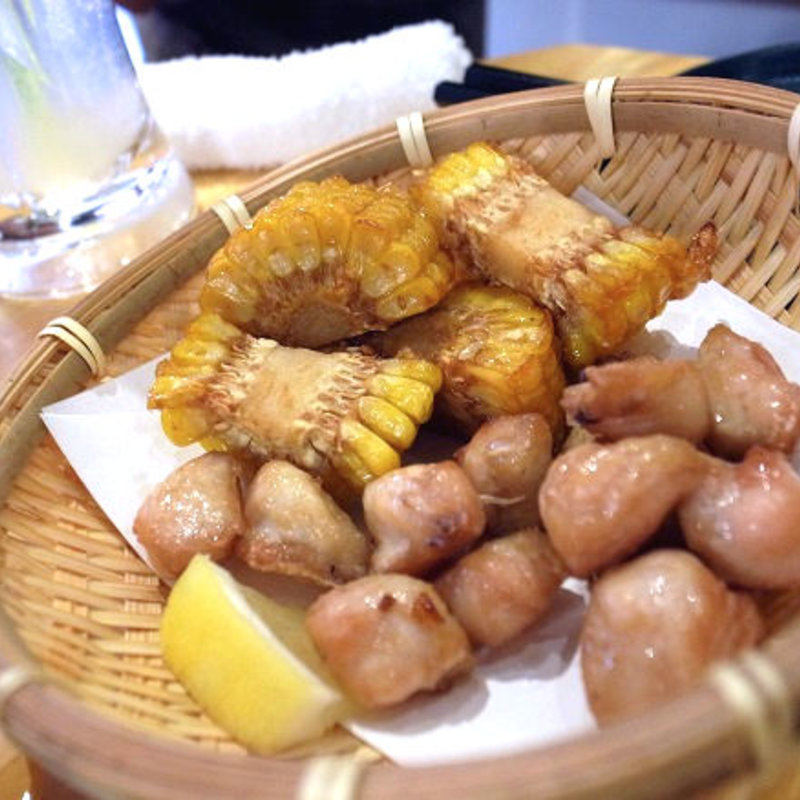 素揚げ（とうもろこし、ぼんじり）(立呑み 二郎)