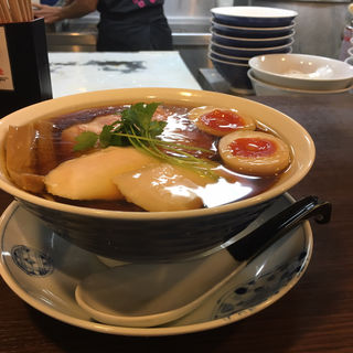 特製醤油らぁ麺(らぁ麺 紫陽花 (ラアメン アジサイ))