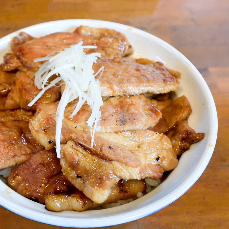 特盛り豚丼と(できる! )
