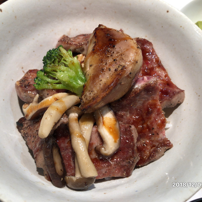 フォアグラステーキ丼(グリル アンドウ （GRILL ANDOU）)