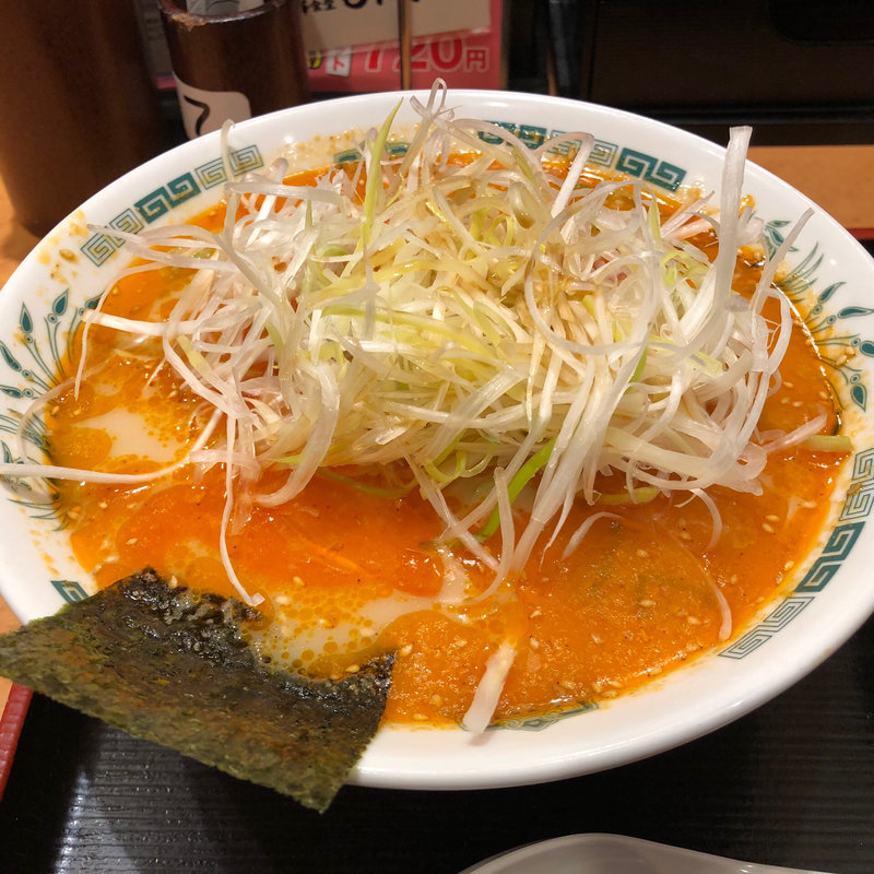 ぴり辛とんこつネギラーメン(日高屋 東銀座店)