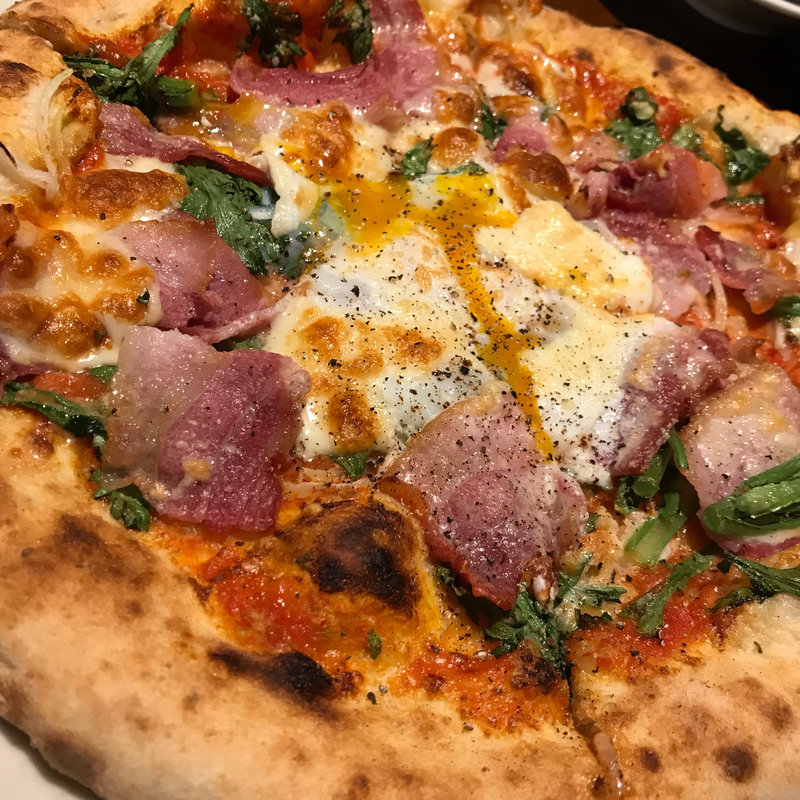 手作りパンツェッタ、春菊、玉ねぎのトマトソース、半熟玉子のせ(LEGAME)