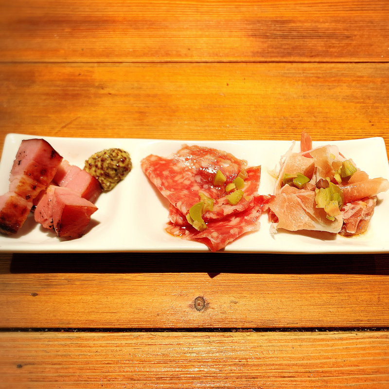 おつまみ3点盛り(M.E.S. Cafe & Bar)