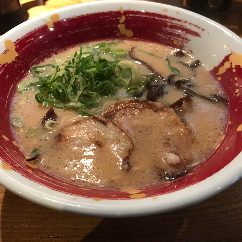 あっさり豚骨(ららららーめん　本店)