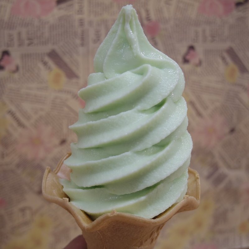 ずんだソフトクリーム(道の駅 三滝堂)