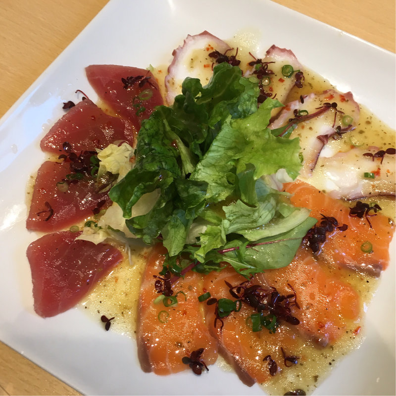 海鮮サラダ(うな鐵 本店)