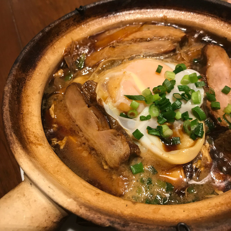 豚角煮玉子とろとろ土鍋煮込み定食(龍眉虎ノ尾 西麻布)