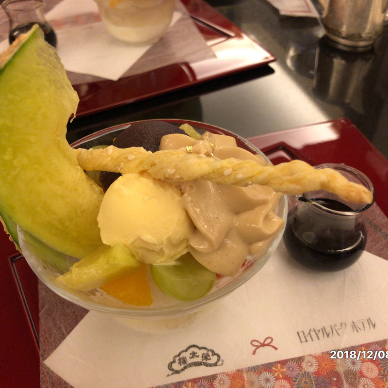 クリームあんみつ(ロビーラウンジ フォンテーヌ)