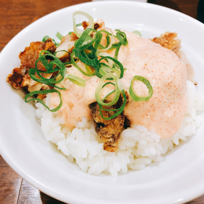 唐揚げセレッソソース丼(鶴橋らーめん食堂 鶴心 三井アウトレットパーク大阪鶴見店)