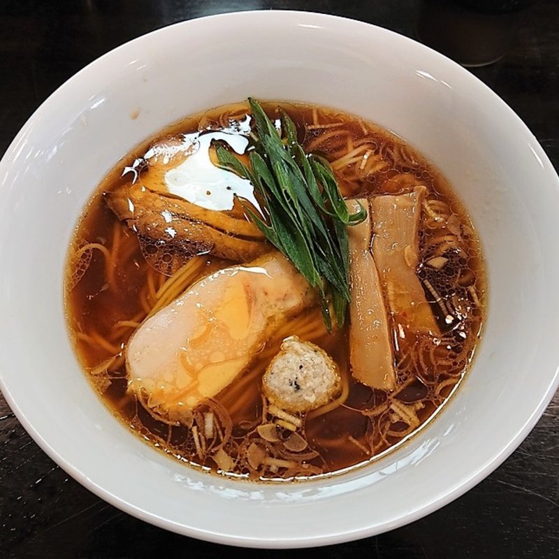鶏生醤油(麦とラーメン)
