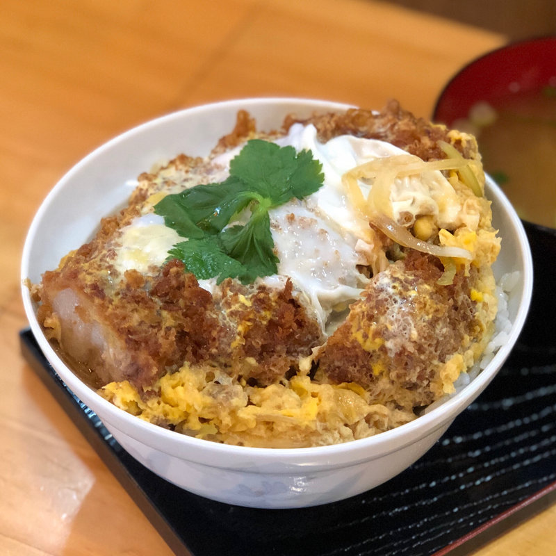 超肉厚かつ丼(とんこつラーメン 博多屋台 )