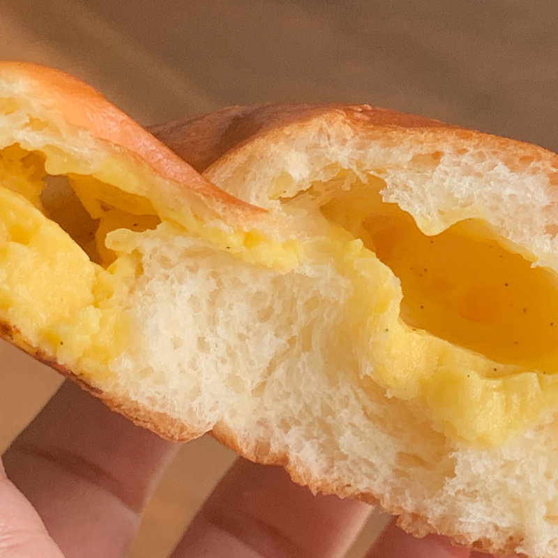 とろっとクリームパン(BAKERY＆CAFE BRUNO  （ベーカリーカフェ ブルーノ）)