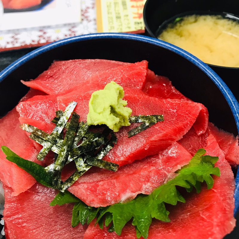 本まぐろ赤身丼(発寒かねしげ鮮魚店)