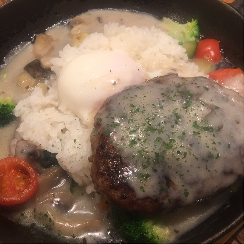 きのこソースのロコモコ(ホノルルコーヒー MARK IS みなとみらい店)