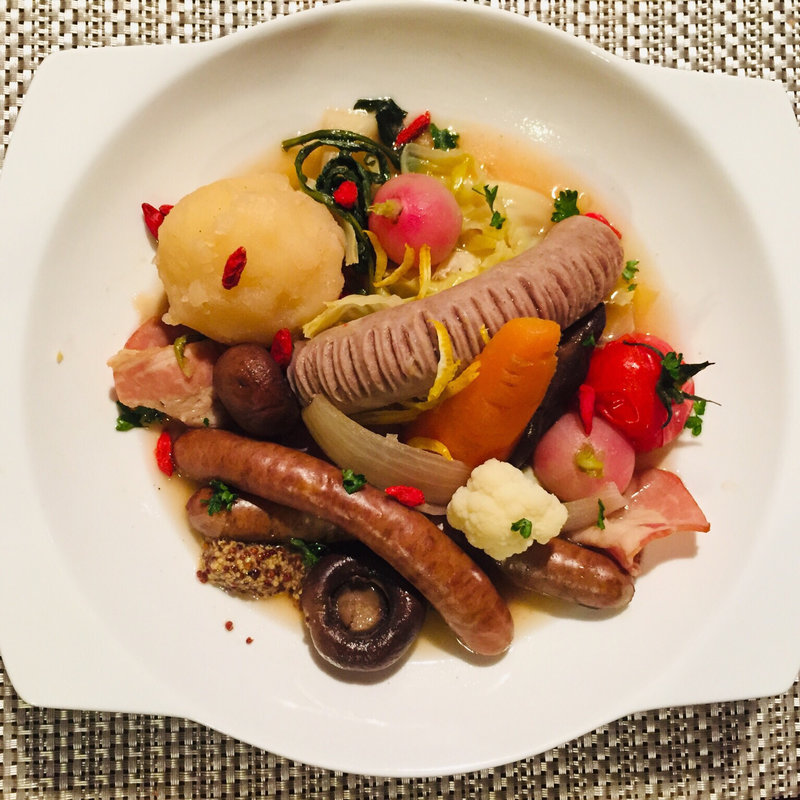 スモークウインナー、ホワイトフランク(無添加黒豚レストラン 豚珍館)