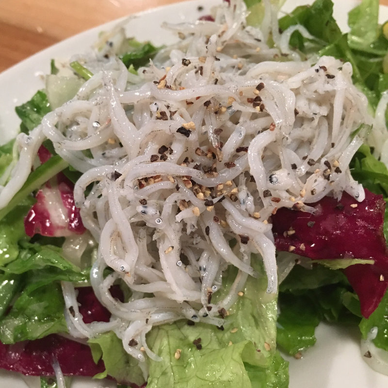 釜揚げしらすのマリネサラダ(やきとんひなた池袋東口店)
