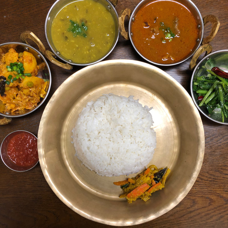 ダルバートセット(N e p a l i C h u l o (ネパーリチュロ))