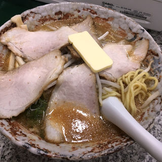 味噌バターチャーシュー麺 大盛り(八龍 千代田店)