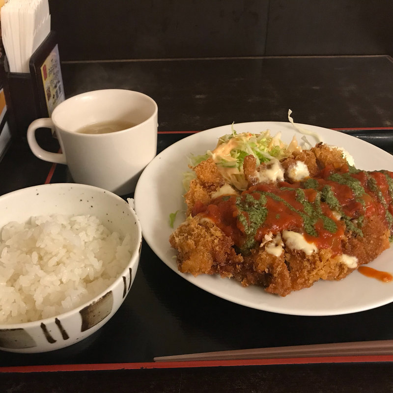 満腹チキンカツ(東京厨房 三田店 （トウキョウチュウボウ）)
