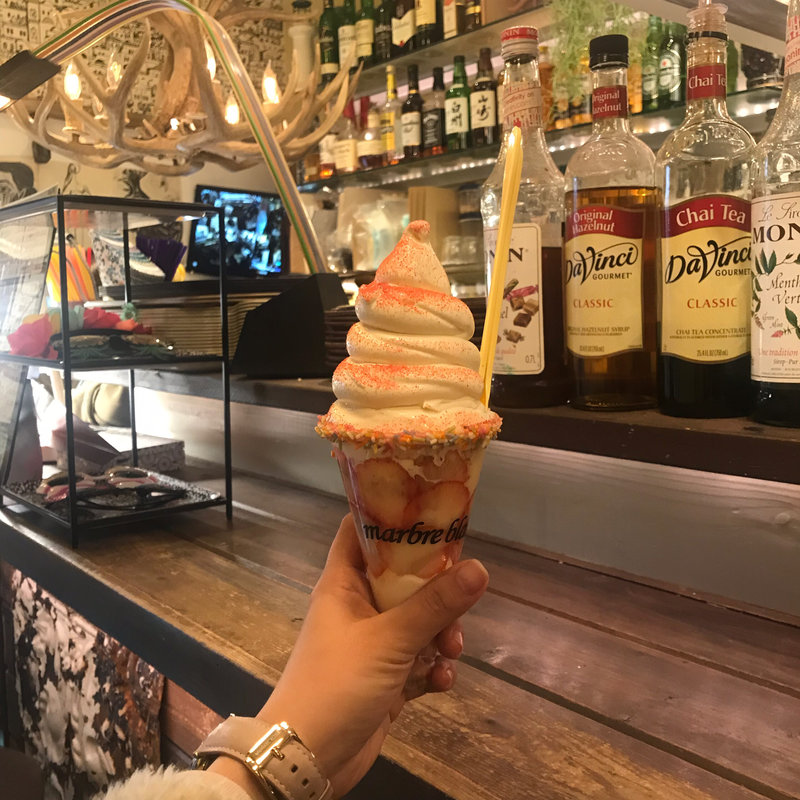 贅沢いちごショートケーキクレームパルパフェ(マーブルブランカフェ)