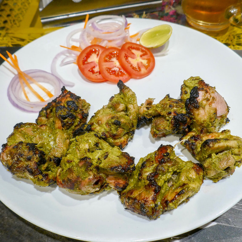 Murg Hariyali Tikka(South Parade)
