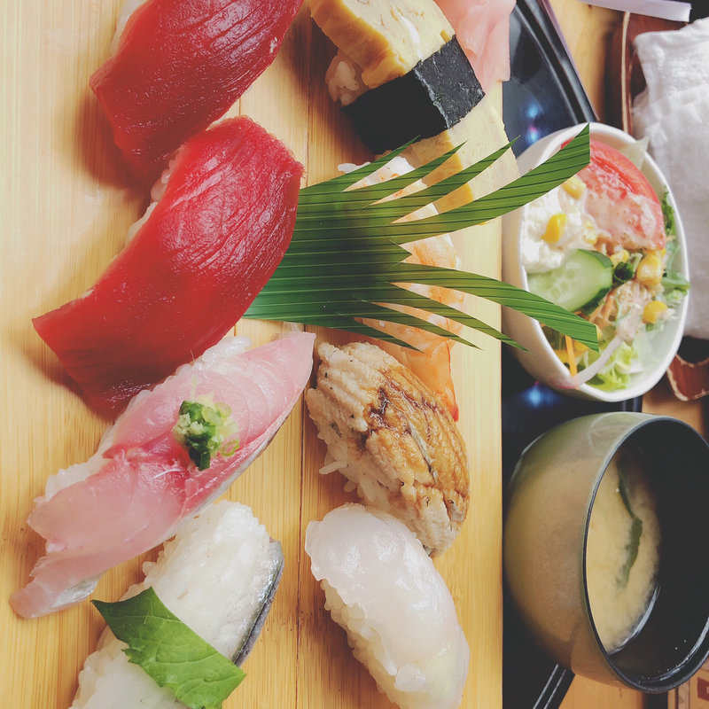 おまかせ握り8貫(寿し宏 )