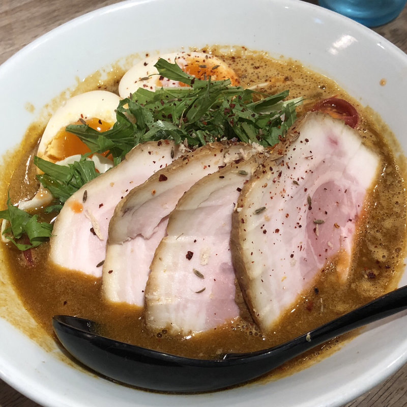 スパイスまぜそば(ソラノイロ トンコツ＆キノコ)