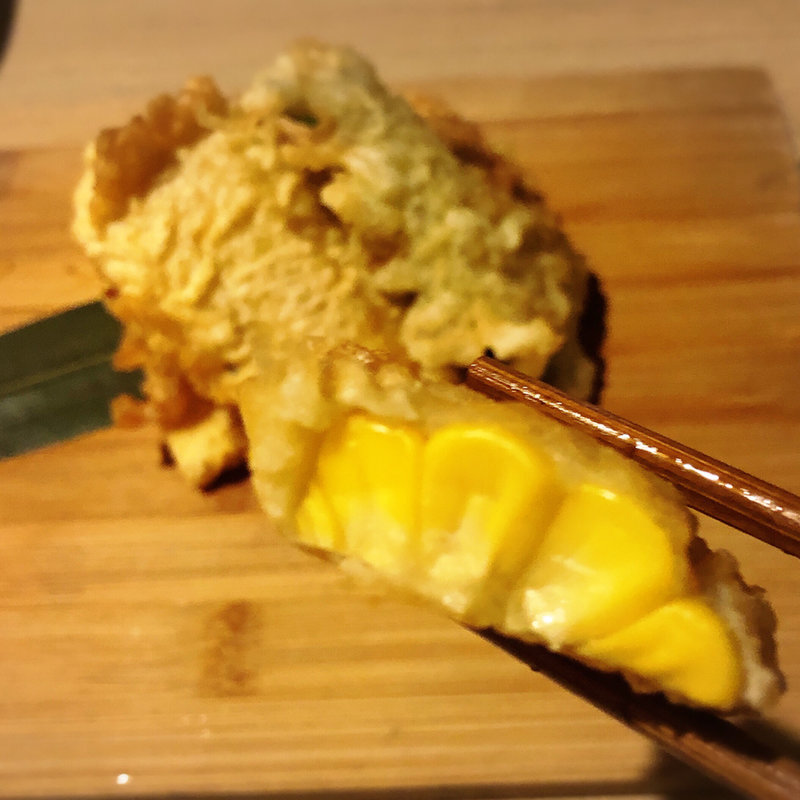 とうもろこしの天ぷら(炭火焼鳥焼串 てっぺん)