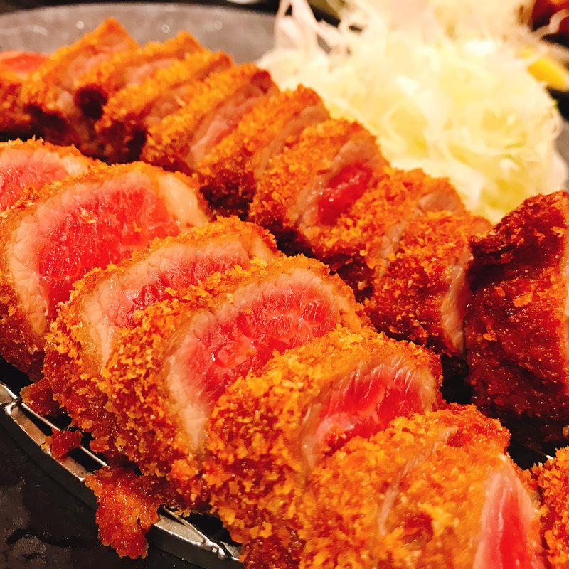 デミグラスソースの厚切りレア 牛かつ膳(神戸牛かつ亭)