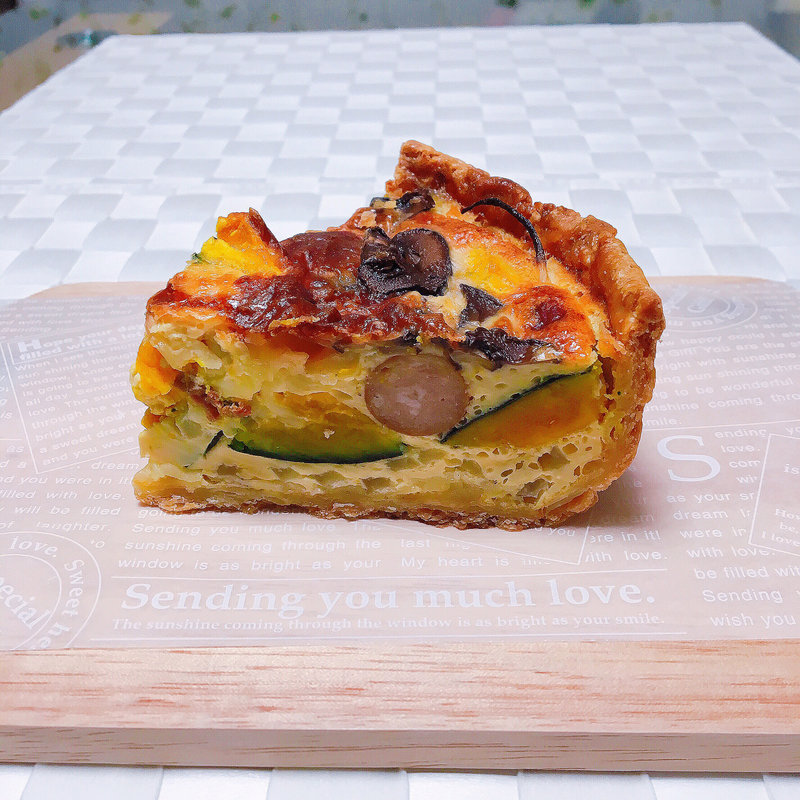 かぼちゃとソーセージのキッシュ(ブーランジェリー コフレ)