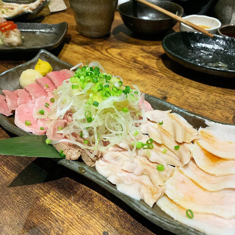 もつ刺し　５点盛り(豚小家 （ぶたごや）)