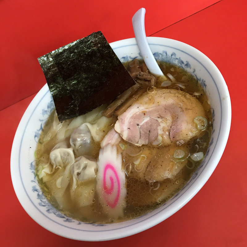 ワンタン麺チャーシュー増し(やま忠 （やまちゅう）)