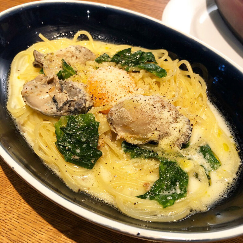 牡蠣ボナーラ(ファルファッレ （Farfalle）)